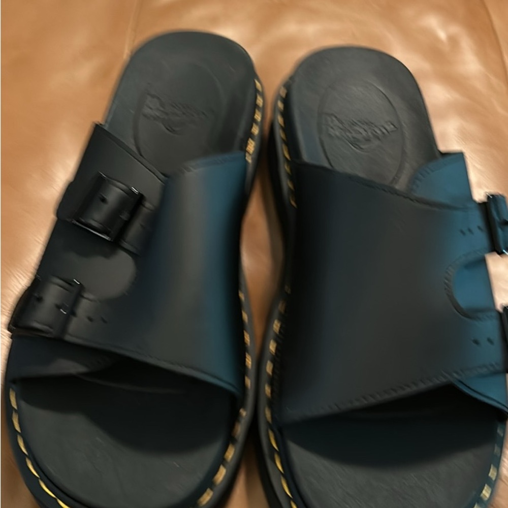 Dr. Martens Black Men's Shoes - Picture 3 of 3